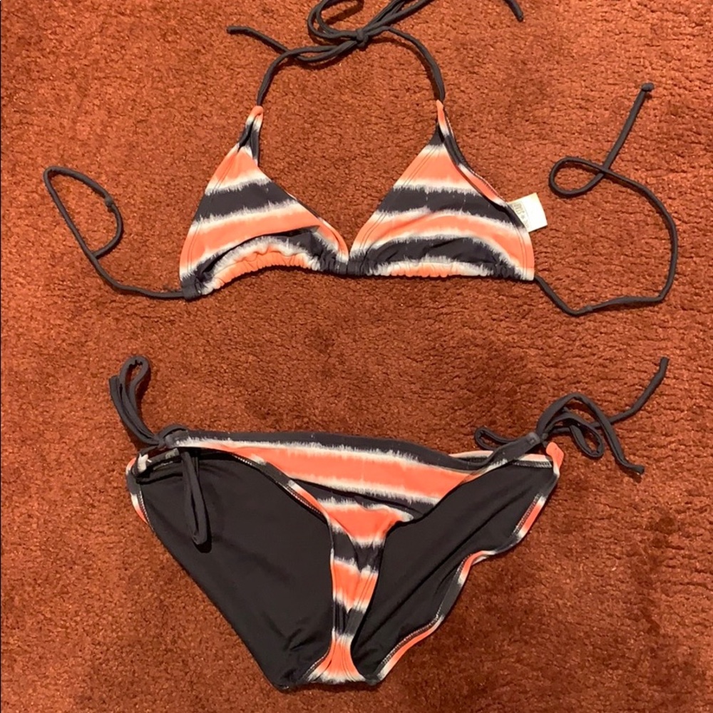Converse bathing suit set